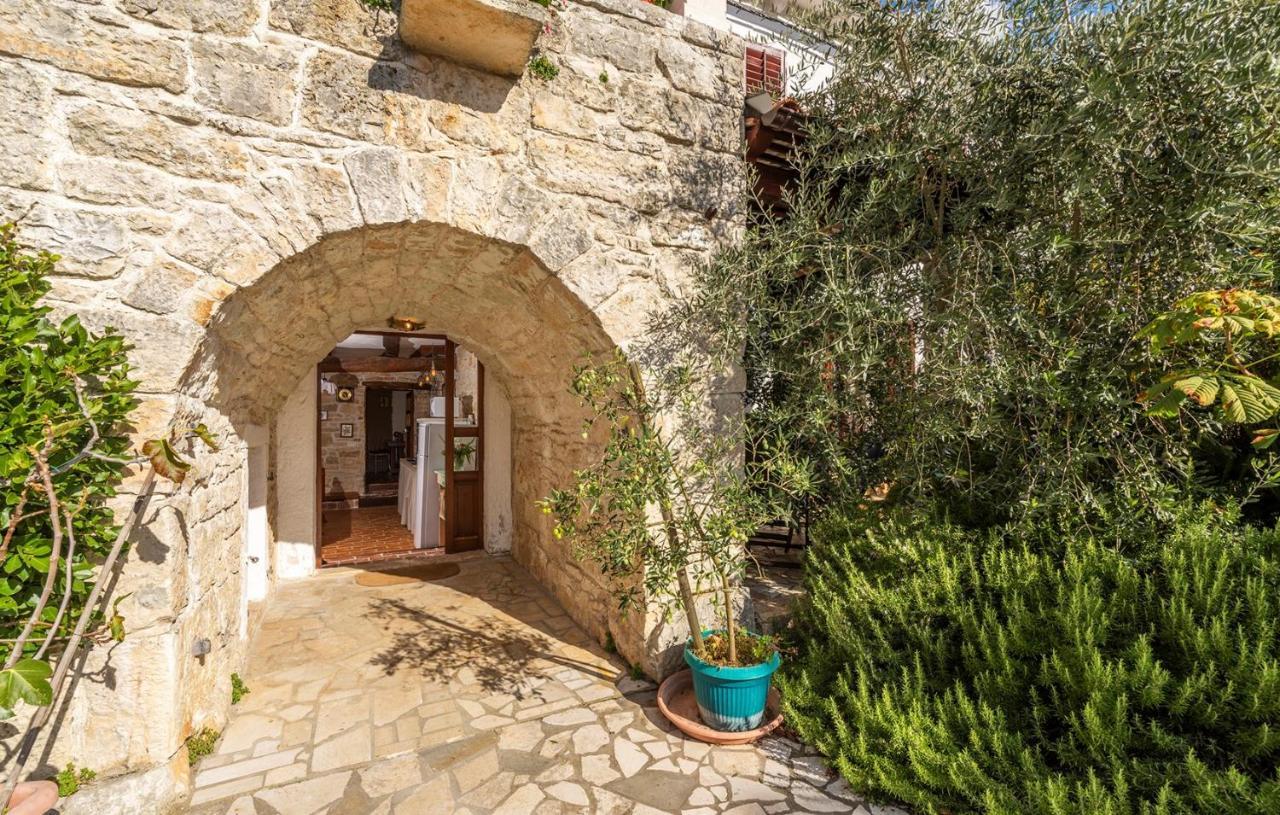 House Peresiji Ξενοδοχείο Δωμάτιο φωτογραφία